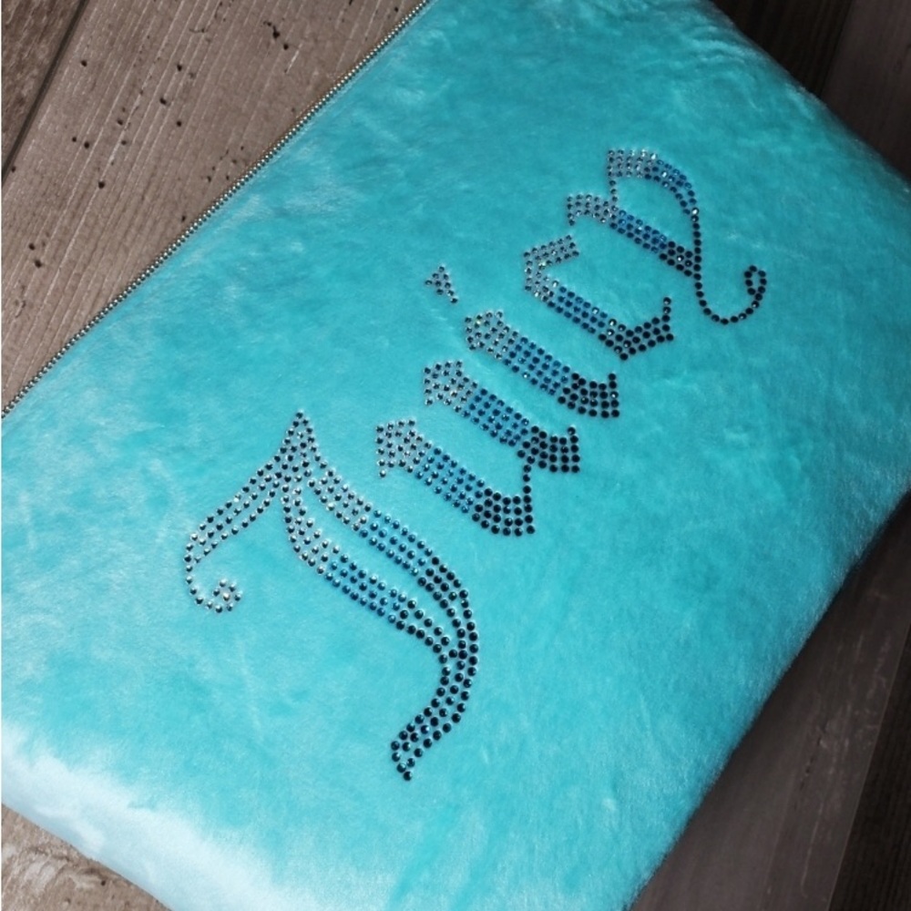Juicy Couture Aqua Blue Velour ✈️ Travel Makeup Toiltry Cosmetics Bag NWT